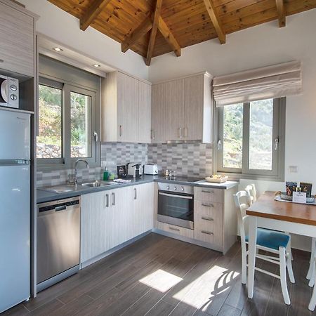 Bay View Guesthouses Kalamata Exterior foto